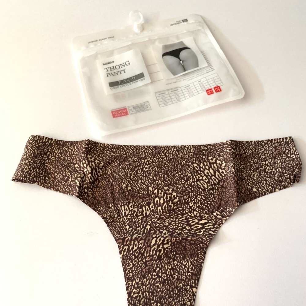 NWT MINISO - sexy seamless thong panty, size Small